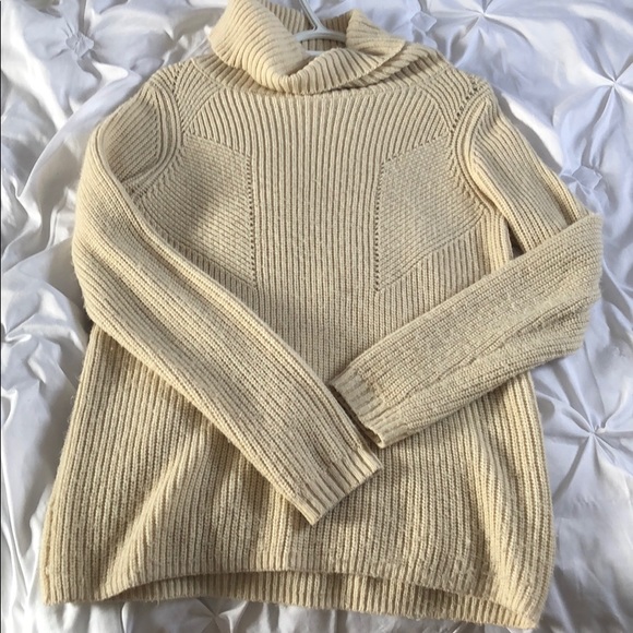 Joe Fresh Turtle Neck - Picture 1 of 4